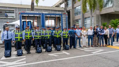 CDAV ENTREGÓ VEHICULO PARA DEMARCACIÓN VIAL A LA SECRETARÍA DE MOVILIDAD